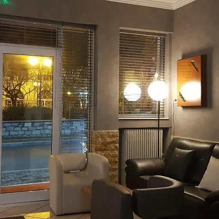Anastasia Hotel *
